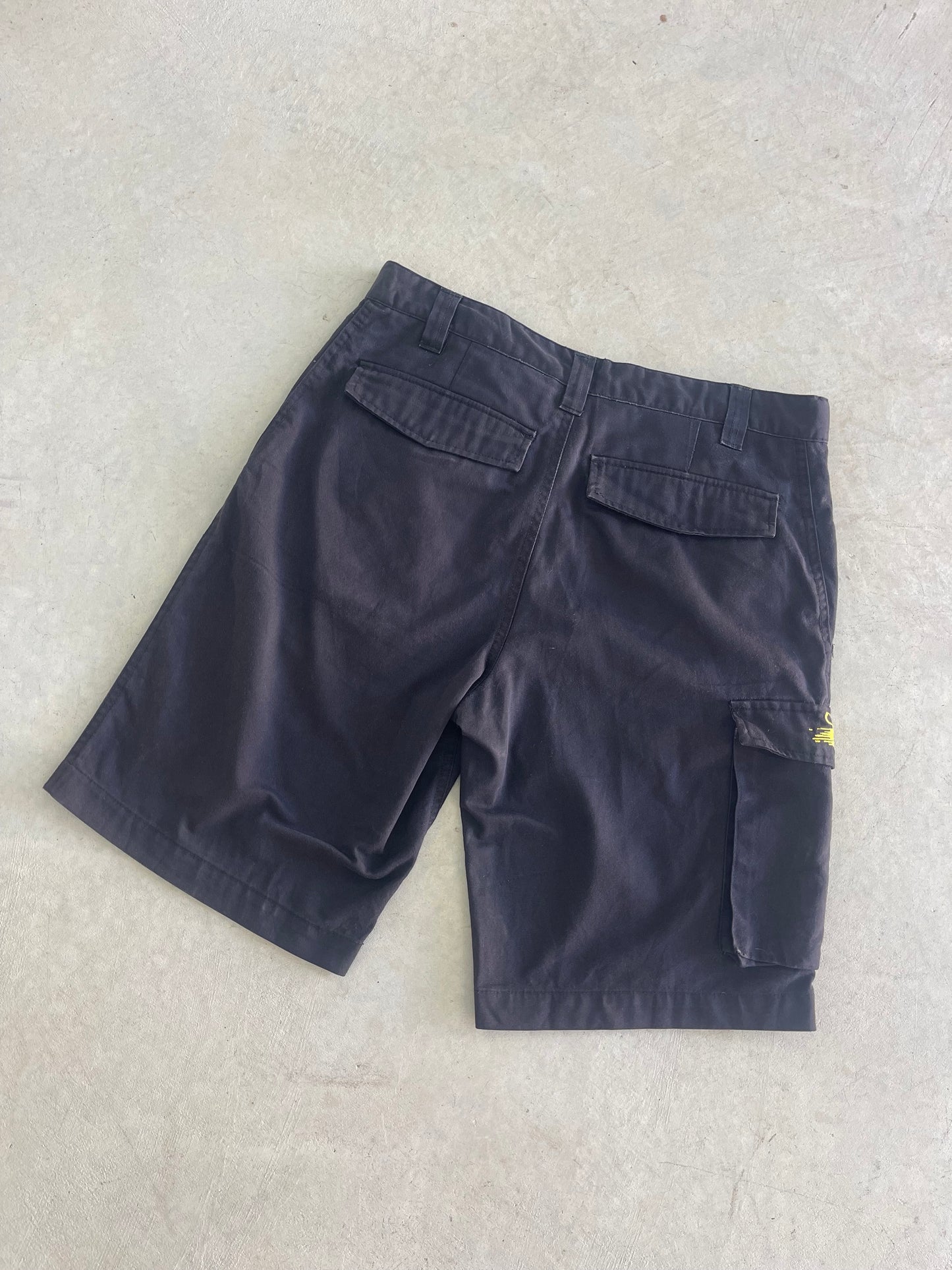 Vintage Russell Cargo Shorts (32)