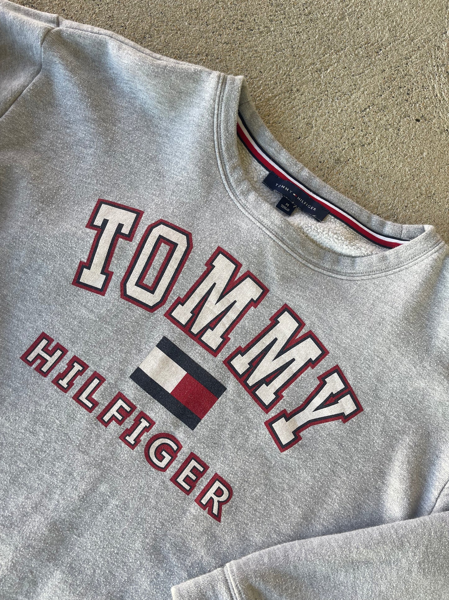 Vintage Tommy Hilfiger Crewneck (M)