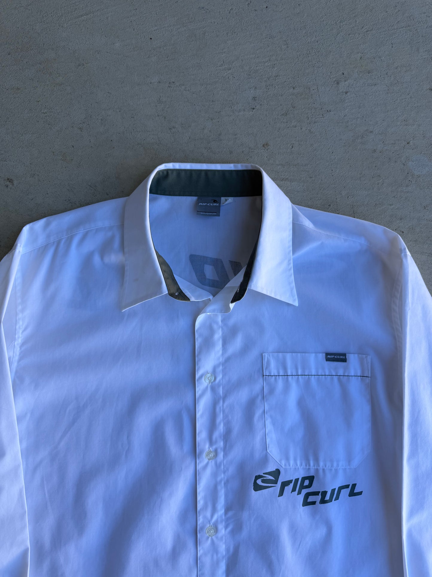Vintage Rip Curl Long Sleeve Button Up Shirt (XL)