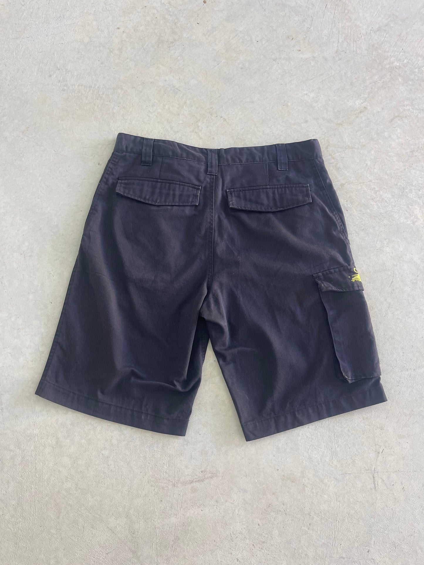Vintage Russell Cargo Shorts (32)