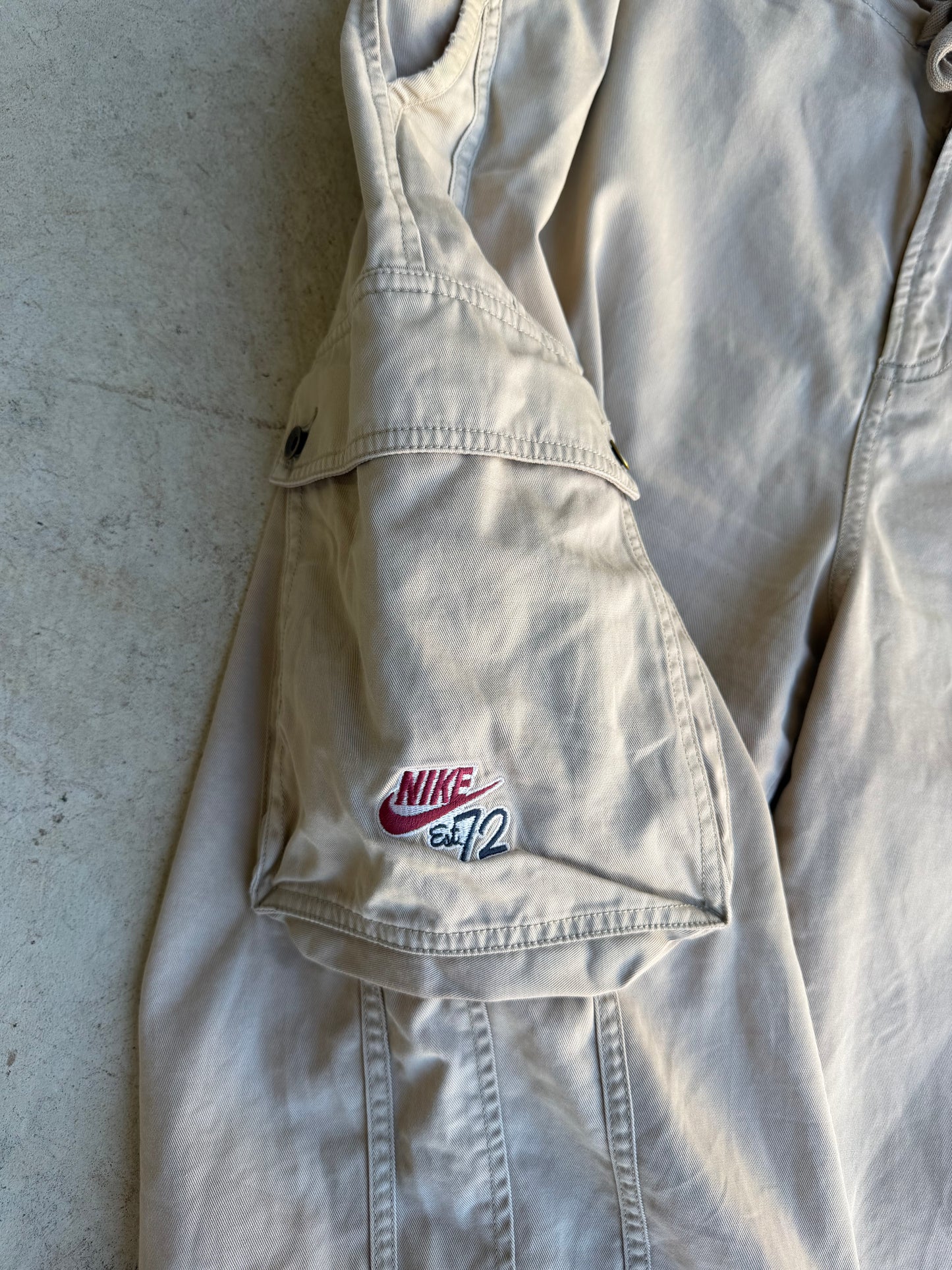 Vintage Nike Cargo Shorts (36)