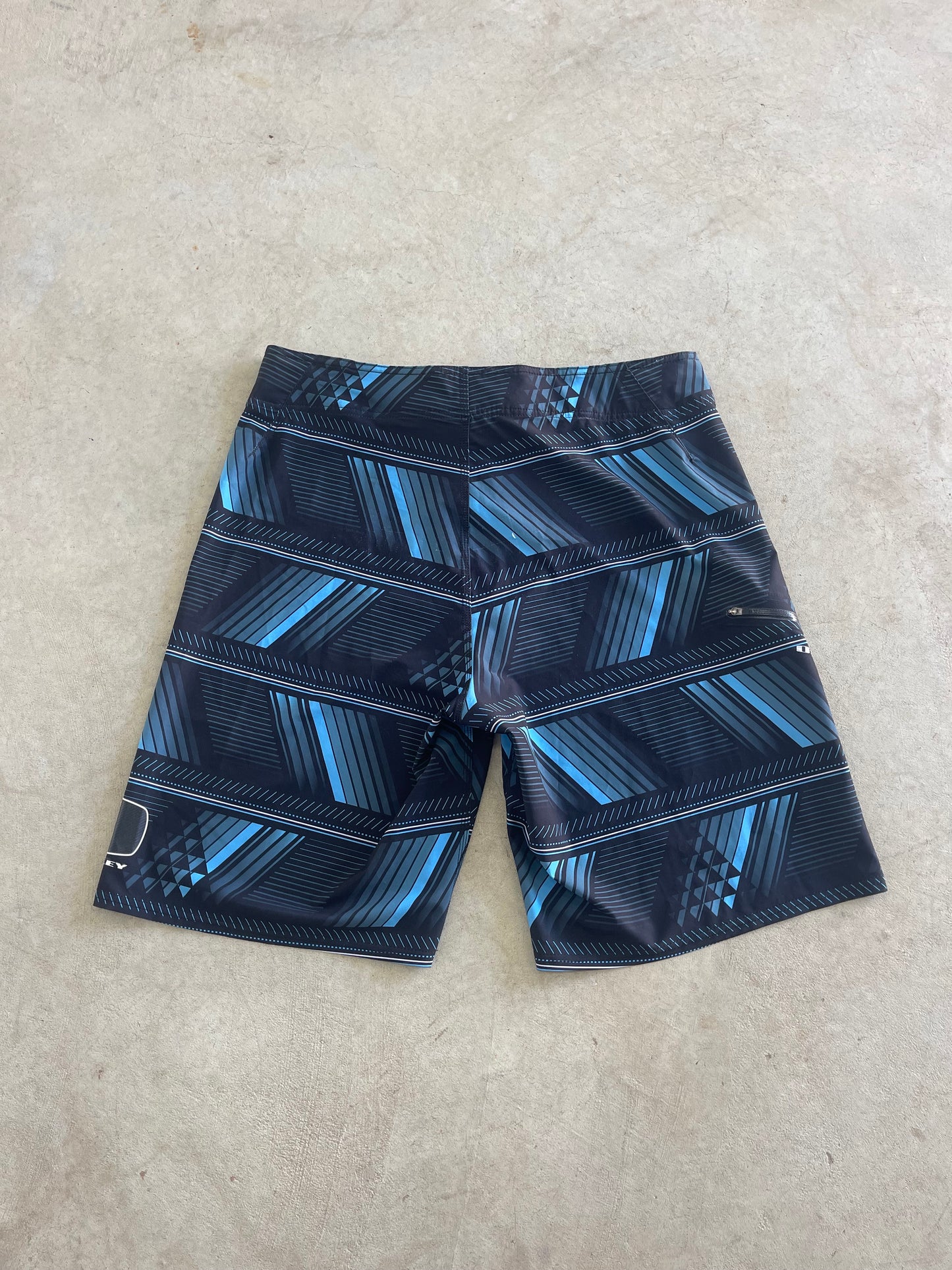 Y2K Oakley Boardies (34)