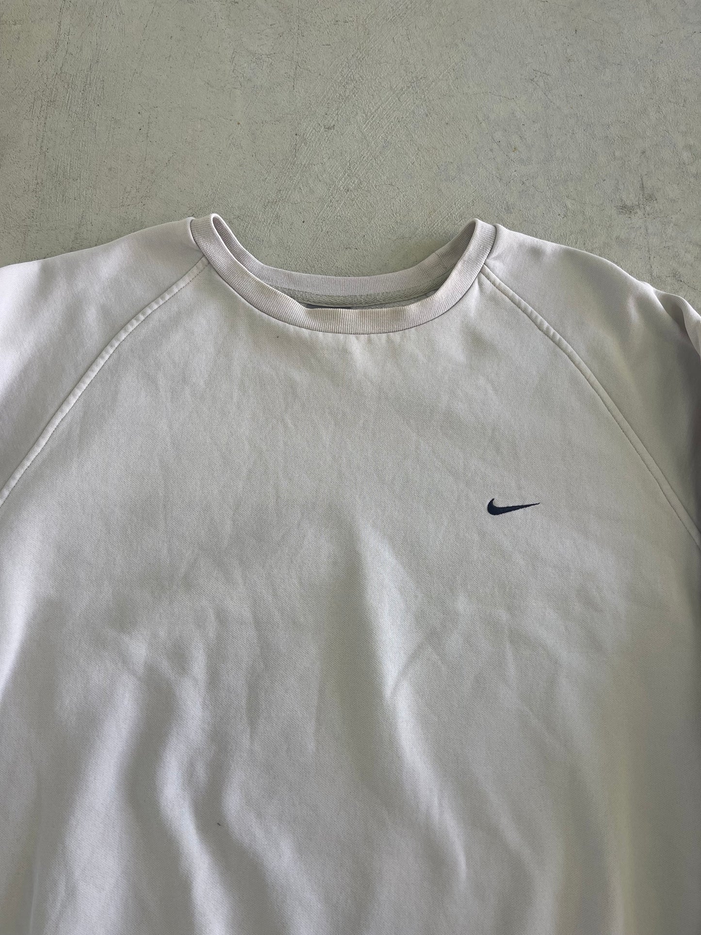 Vintage Nike Minimalist Embroidered Crewneck (XL)