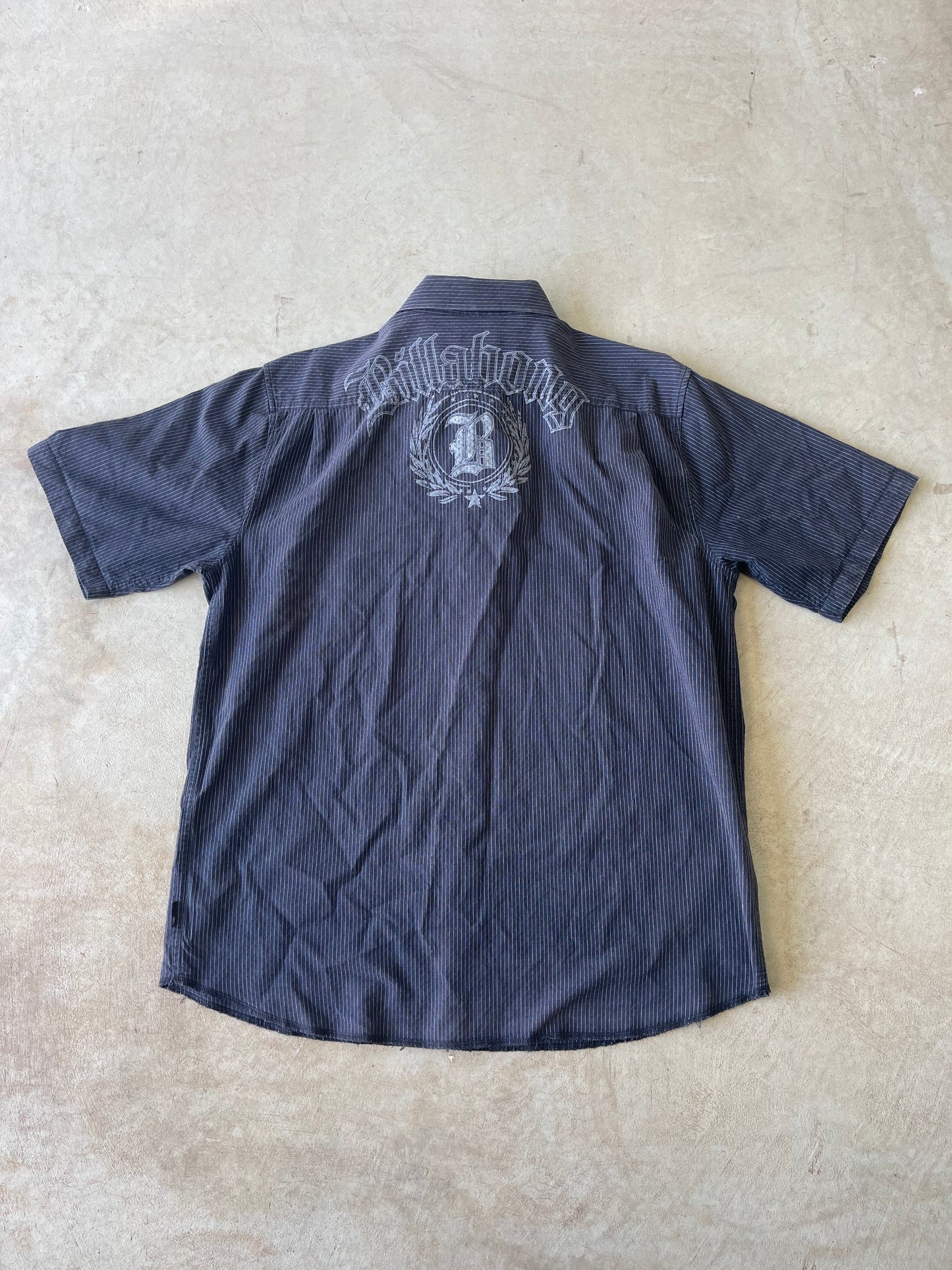 Y2K Billabong Short Sleeve Button Up Shirt (XL)