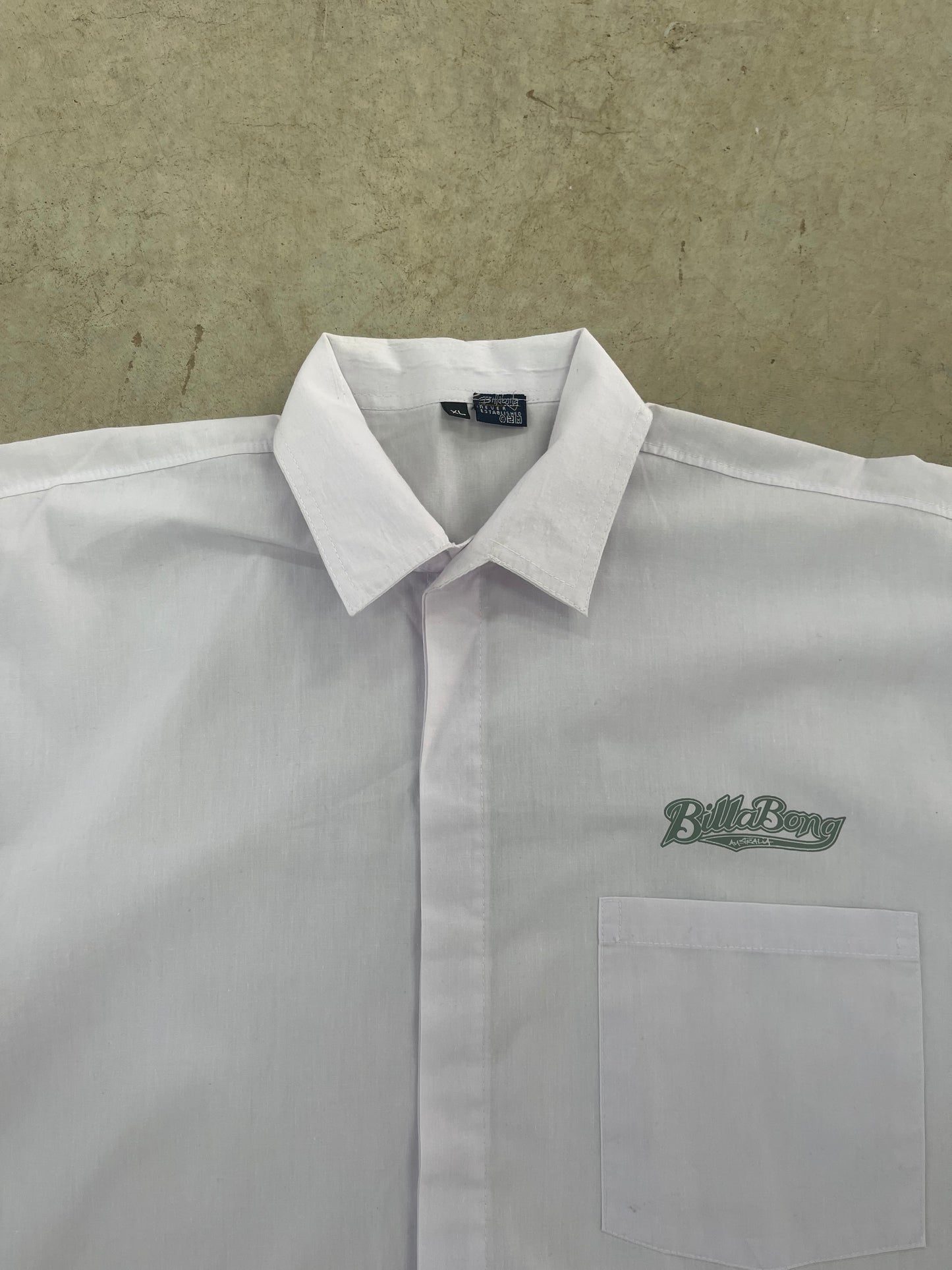 Y2K Billabong Short Sleeve Button Up (XL)