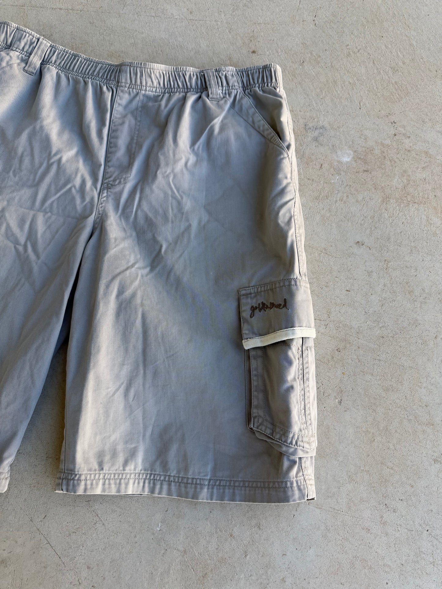 Y2K Golden Breed Cargo Shorts (34)