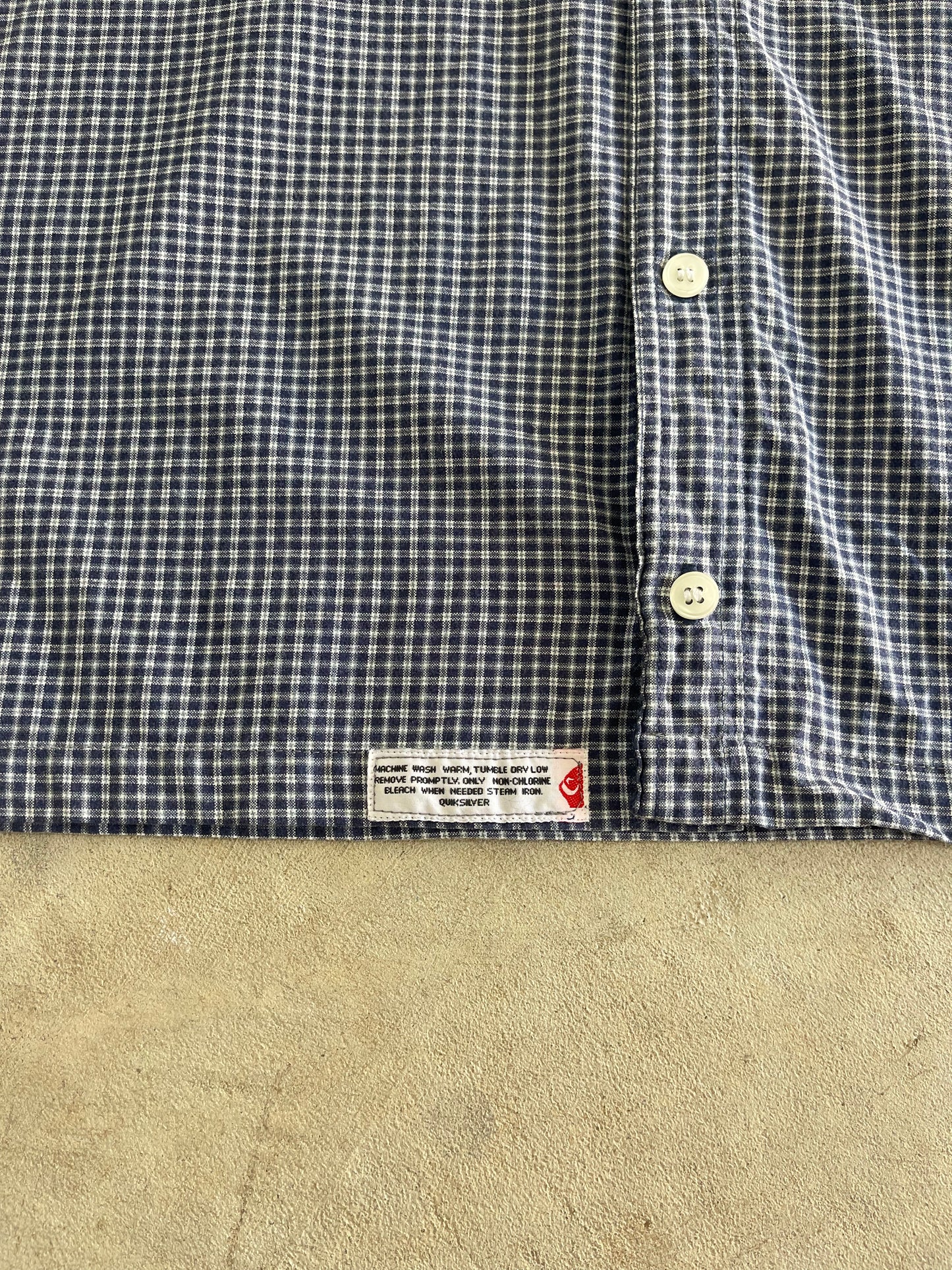 Vintage Quiksilver Embroidered Short Sleeve Button Up Shirt (M-L)
