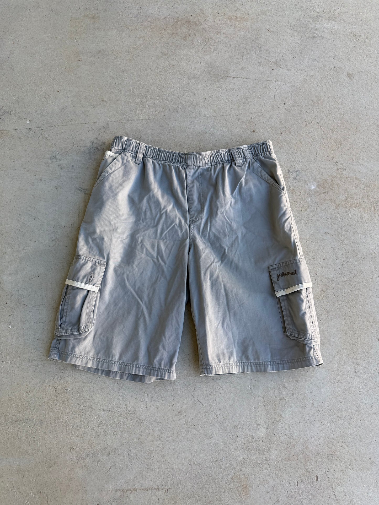 Y2K Golden Breed Cargo Shorts (34)