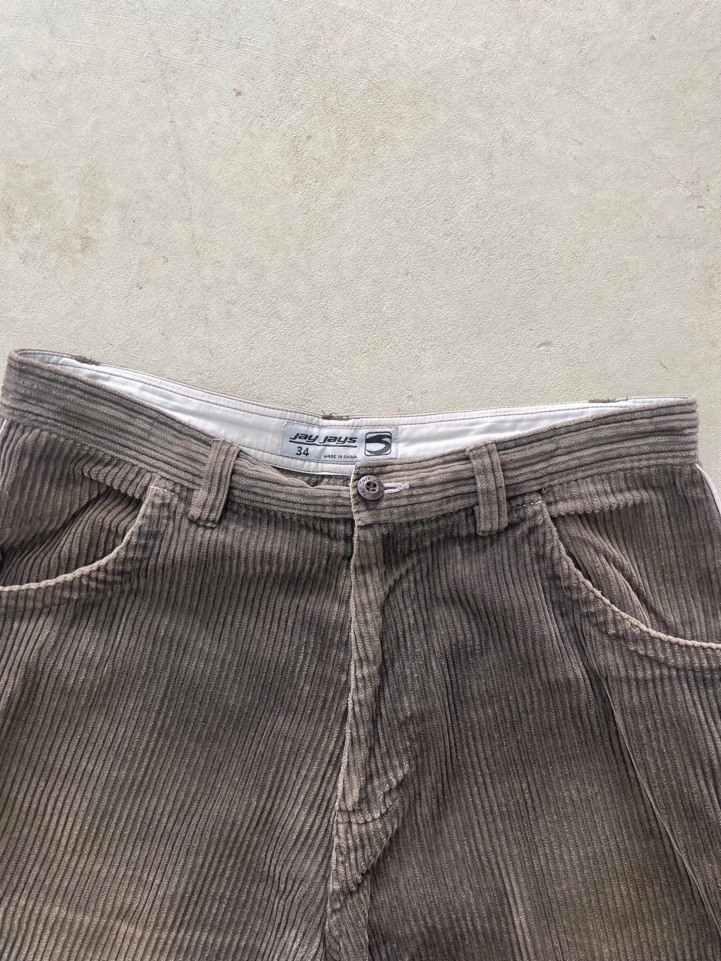 Vintage Jay Jays Corduroy Shorts (34)