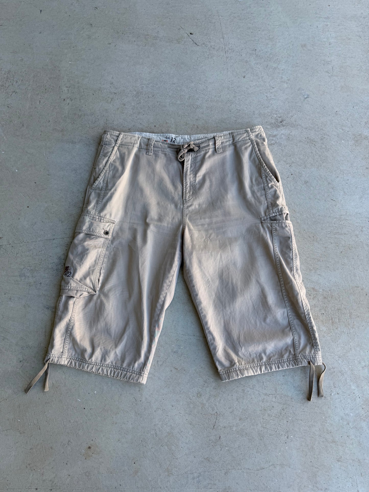 Vintage Nike Cargo Shorts (36)