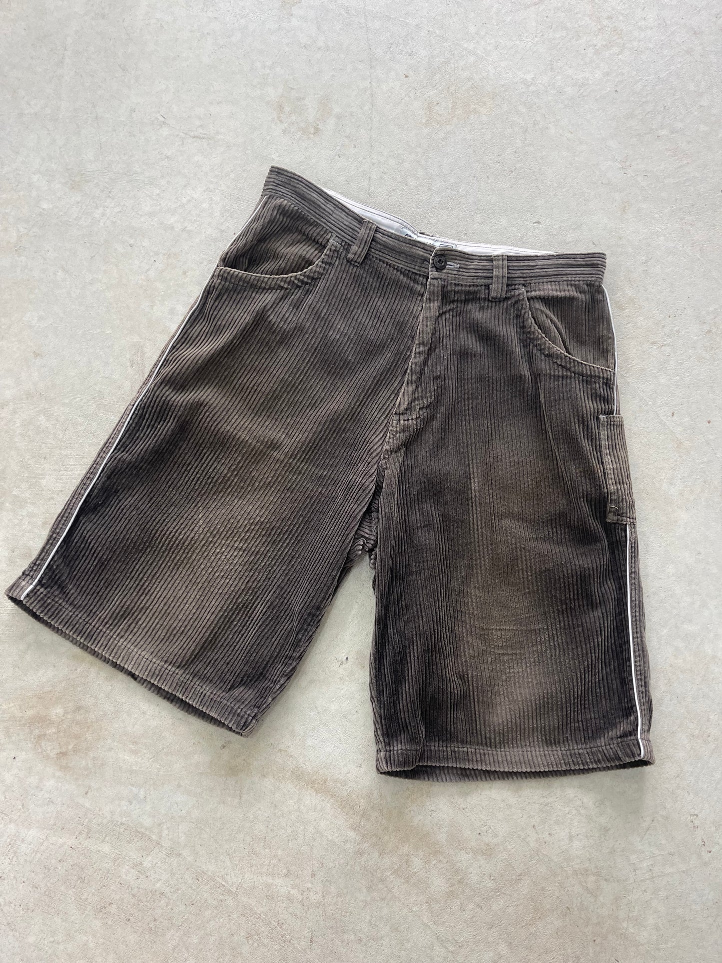 Vintage Jay Jays Corduroy Shorts (34)