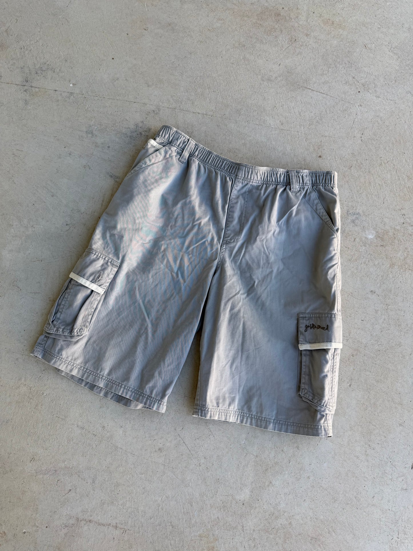 Y2K Golden Breed Cargo Shorts (34)
