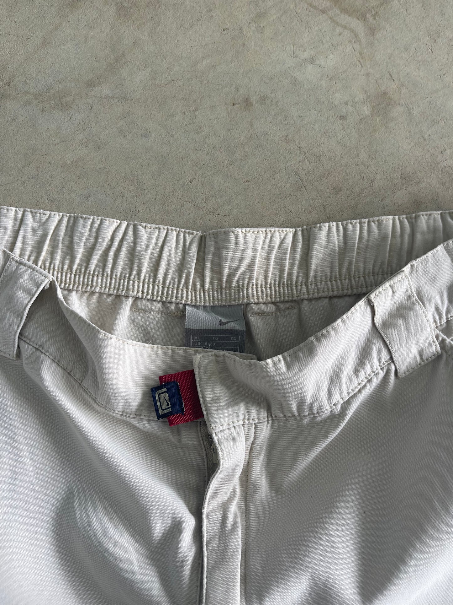 Vintage Nike Pants / Convertible Zip Off Shorts (32-34)