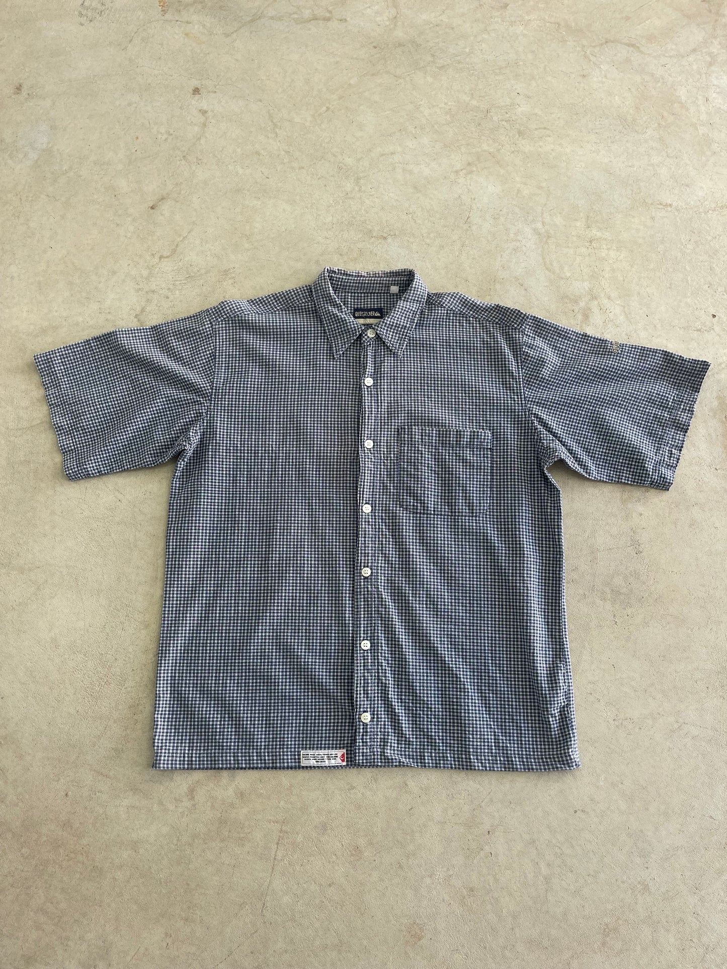 Vintage Quiksilver Embroidered Short Sleeve Button Up Shirt (M-L)