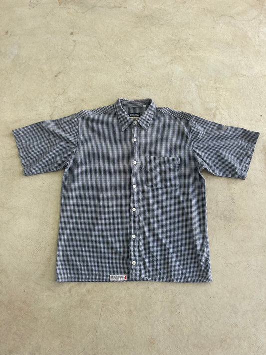 Vintage Quiksilver Embroidered Short Sleeve Button Up Shirt (M-L)